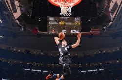 爱游戏体育-球王之光与黑马之刃，梅西统治全场，摩纳哥斩落勒沃库森的战术启示