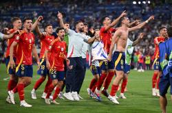 爱游戏网页版-西班牙队士气高涨，半决赛战火点燃的简单介绍