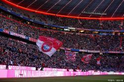 爱游戏tv-包含拜仁慕尼黑遭遇主场失利，领先位置受挑战的词条