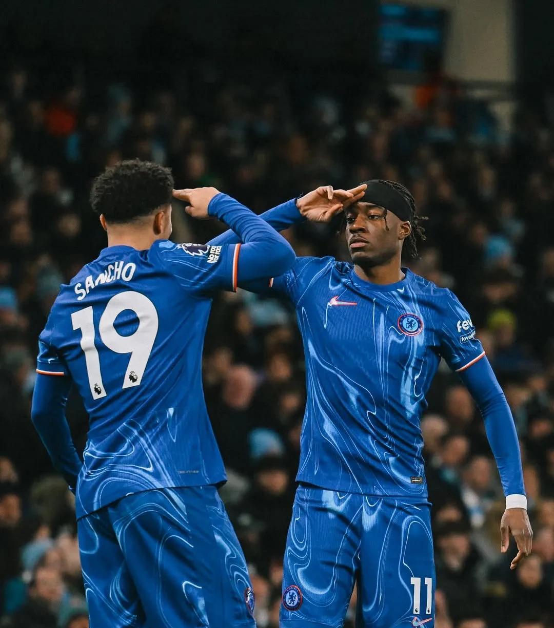 包含切尔西卫冕主场,轻松拿下三分登顶榜首的词条 包含切尔西卫冕主场,轻松拿下三分登顶榜首的词条