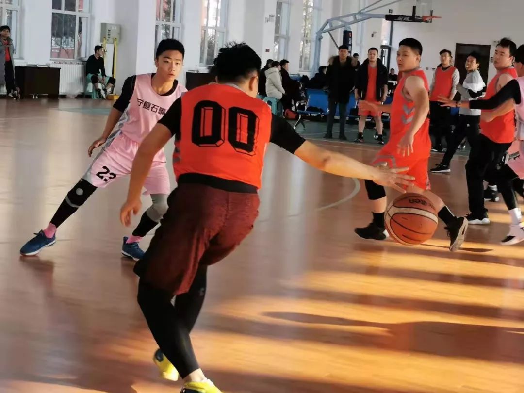 湖南男篮精彩发挥,斗志昂扬的简单介绍 湖南男篮精彩发挥,斗志昂扬的简单介绍