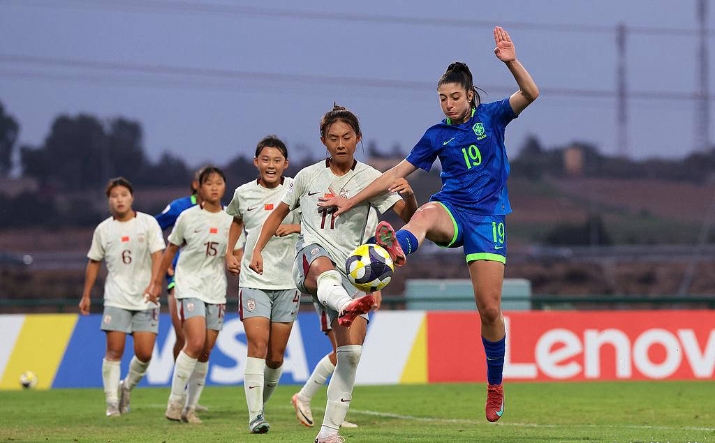 女足队员发挥出色,帮助球队晋级 女足队员发挥出色,帮助球队晋级