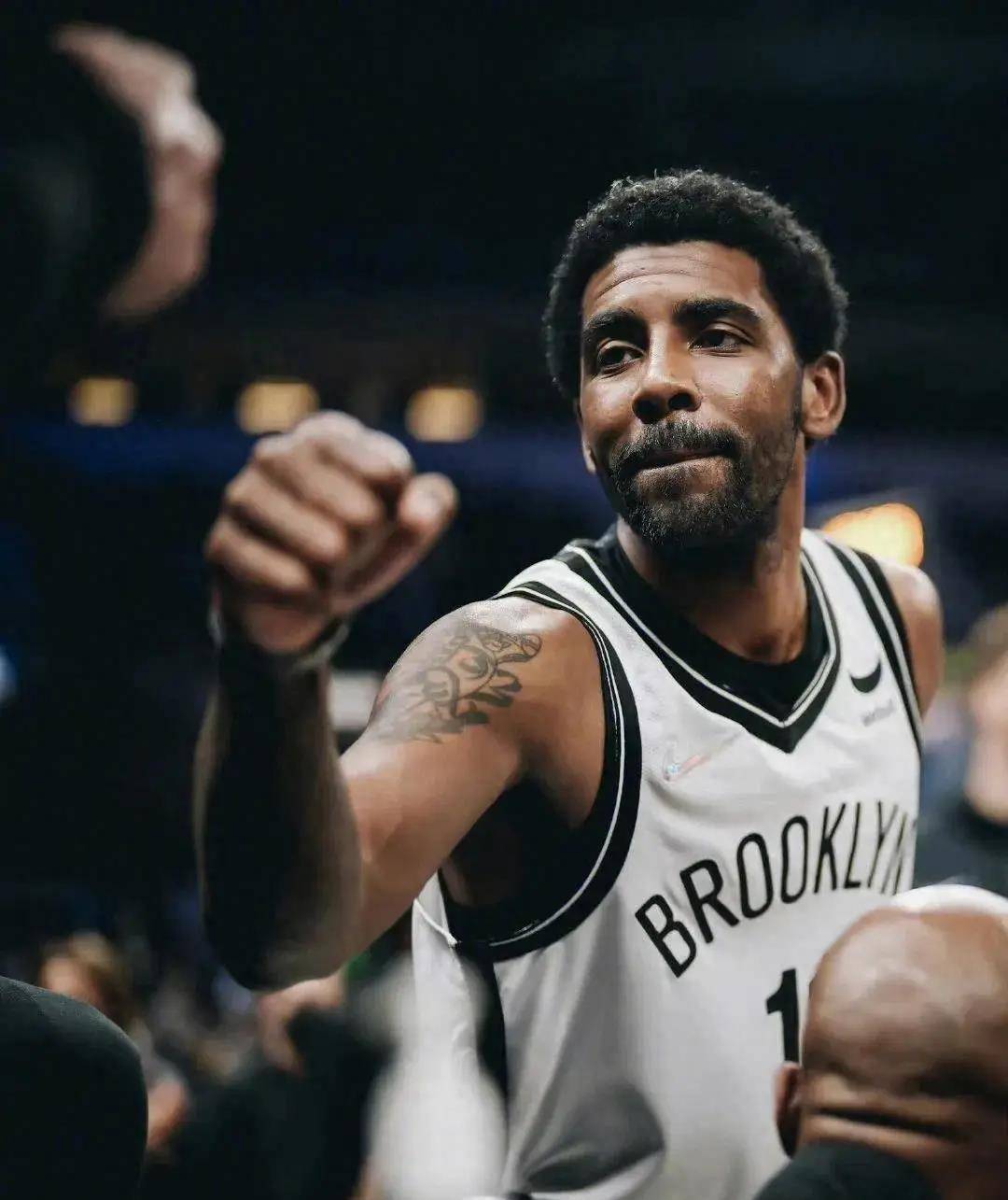 篮网战胜猛龙,欧文多次封盖得分 篮网战胜猛龙,欧文多次封盖得分