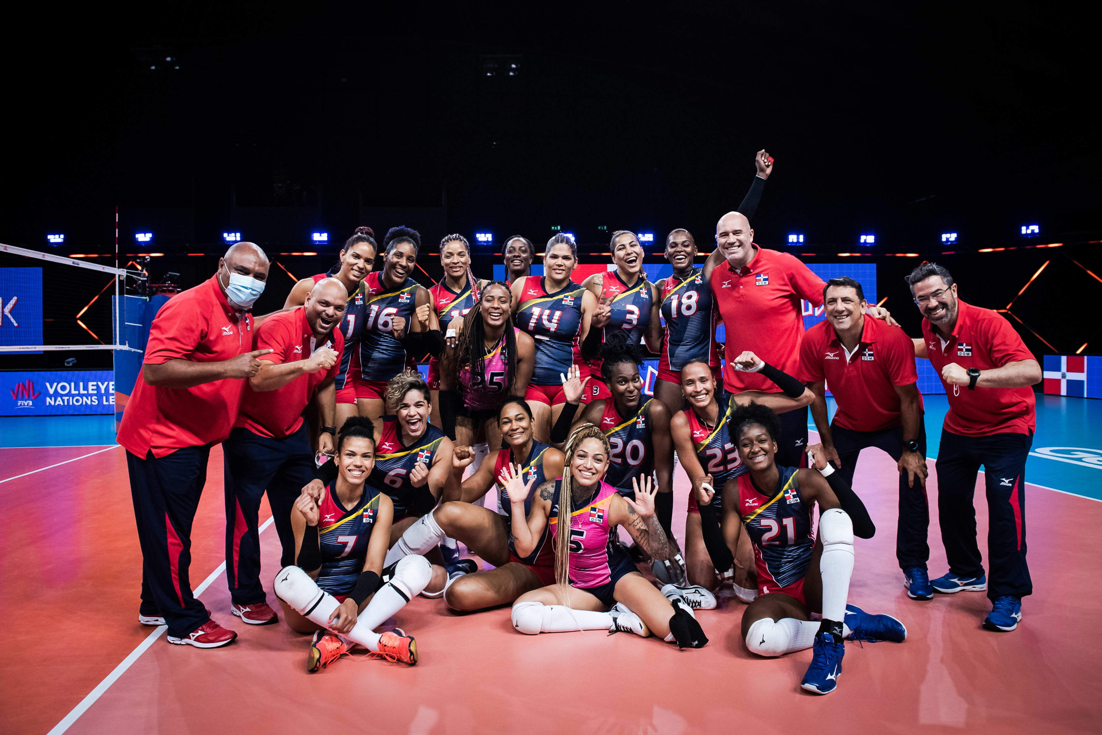 关于多米尼加足球俱乐部签下非洲球员的信息