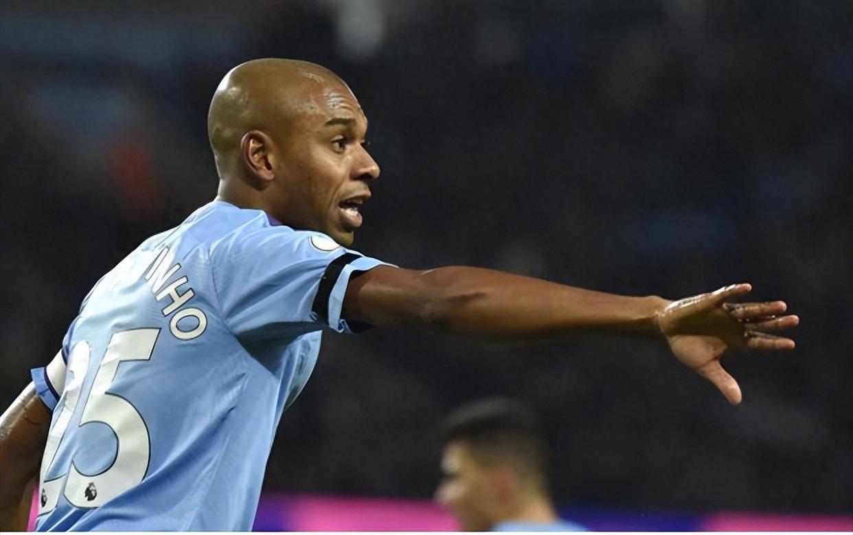 曼城主帅大胆调整战术，球队表现令人期待