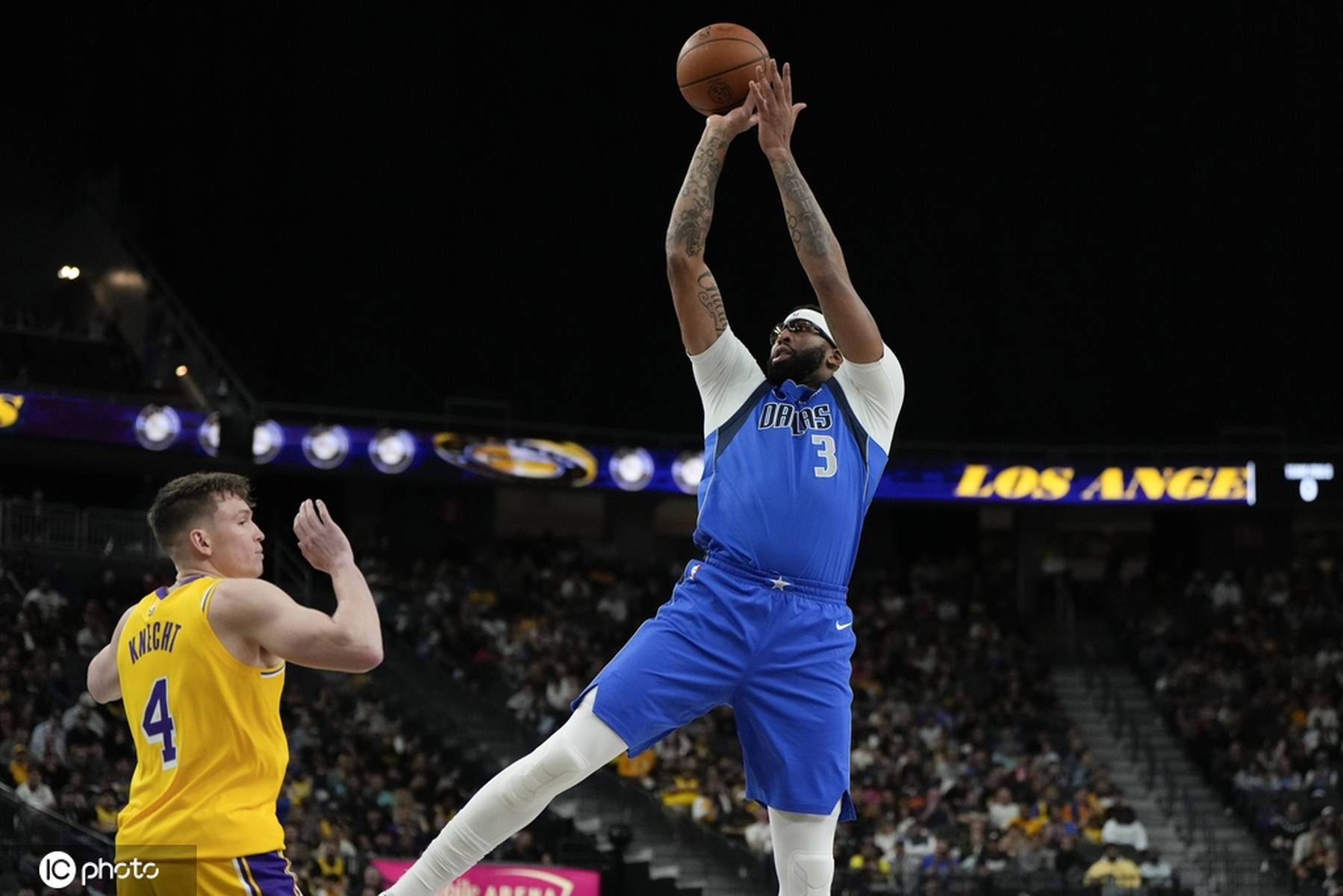 关于青岛队逆转独行侠，范弗利特惊艳四座的信息