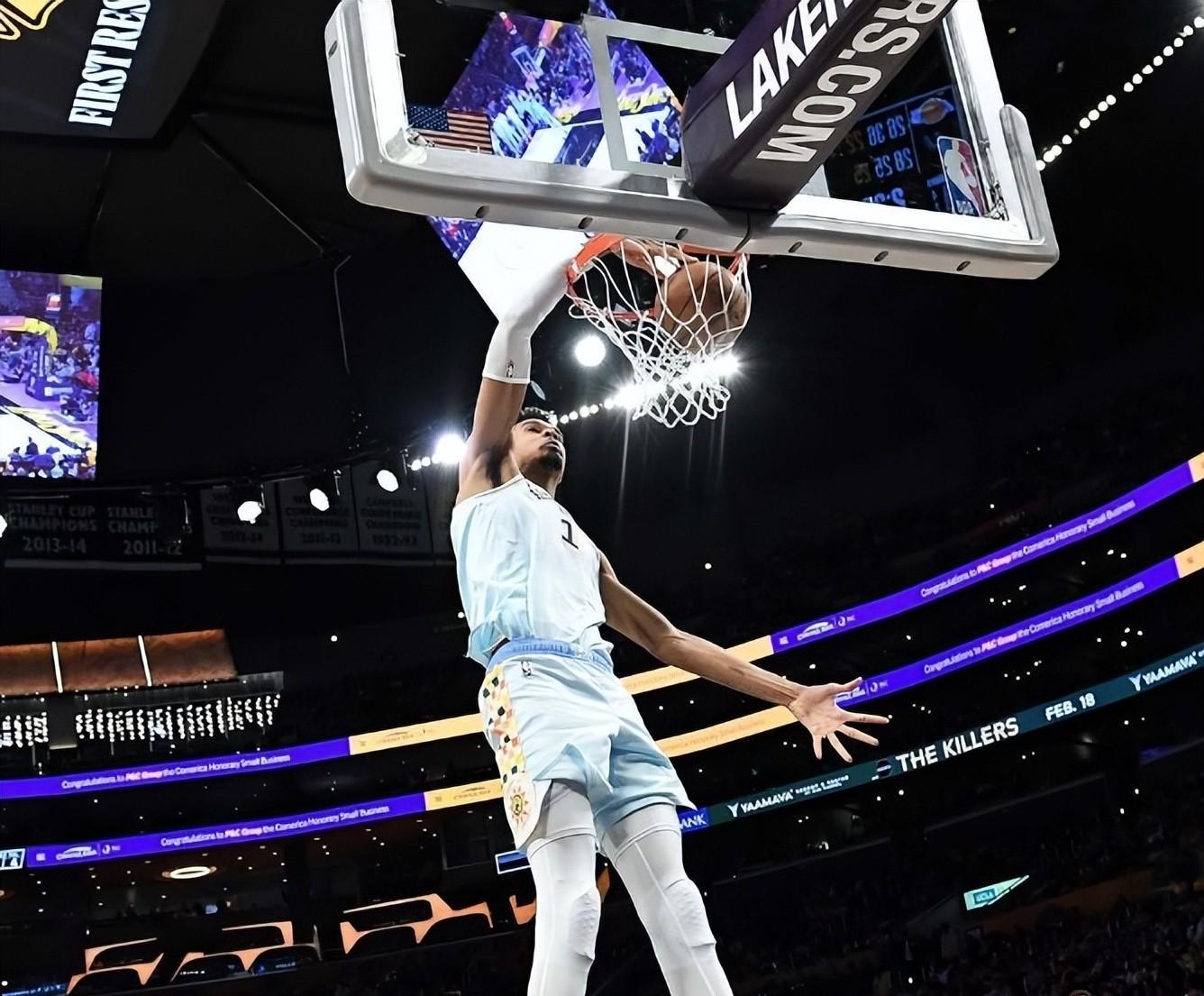 热火主场大胜马刺，豪取四连胜