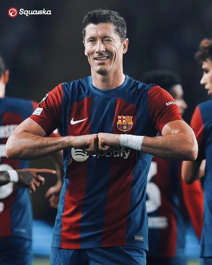 包含奥地利翻盘曼联，莱万状态火热的词条