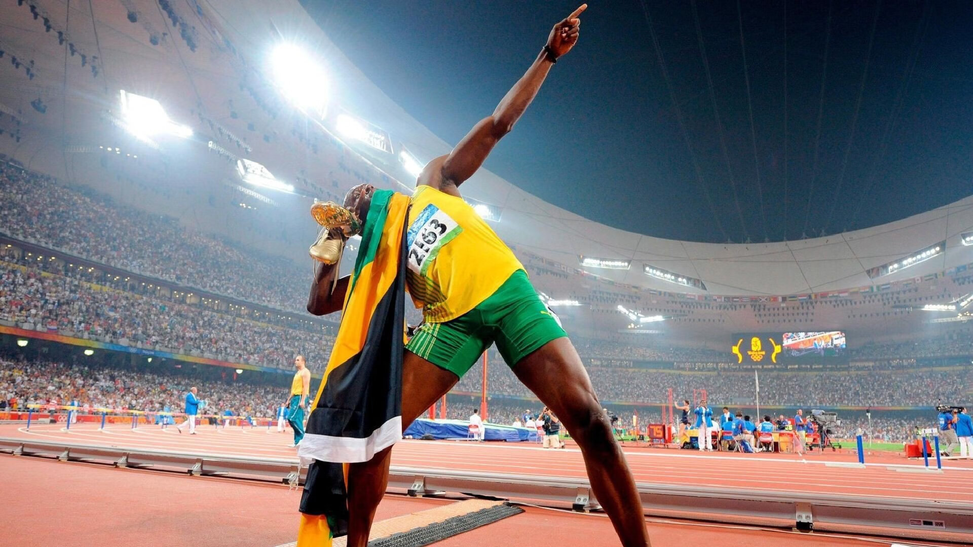 猛龙淘汰赛过关北京队，浓眉高光表现定乾坤