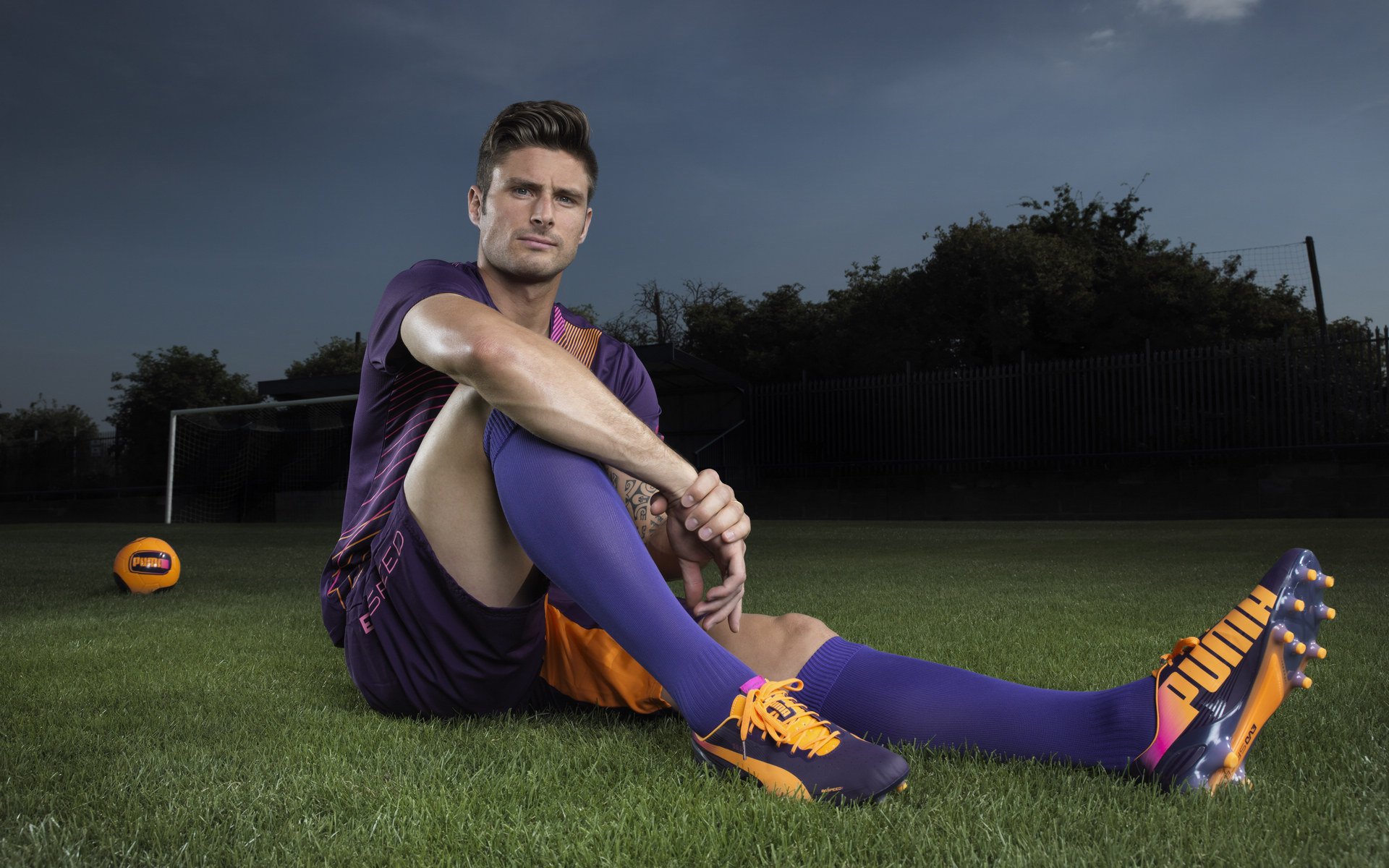 欧冠淘汰赛之夜,阿尔瓦雷斯一手掌控比赛走势