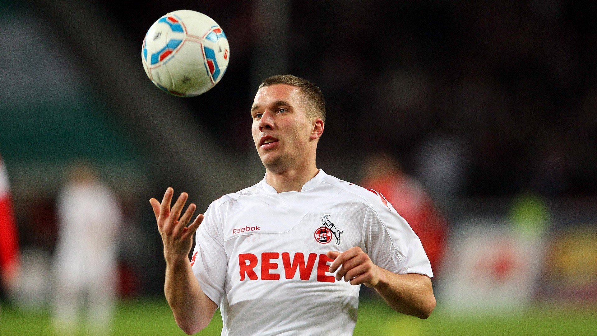 绿茵与硬木，跨越时空的竞技诗篇—从西甲德比到辽宁硬仗